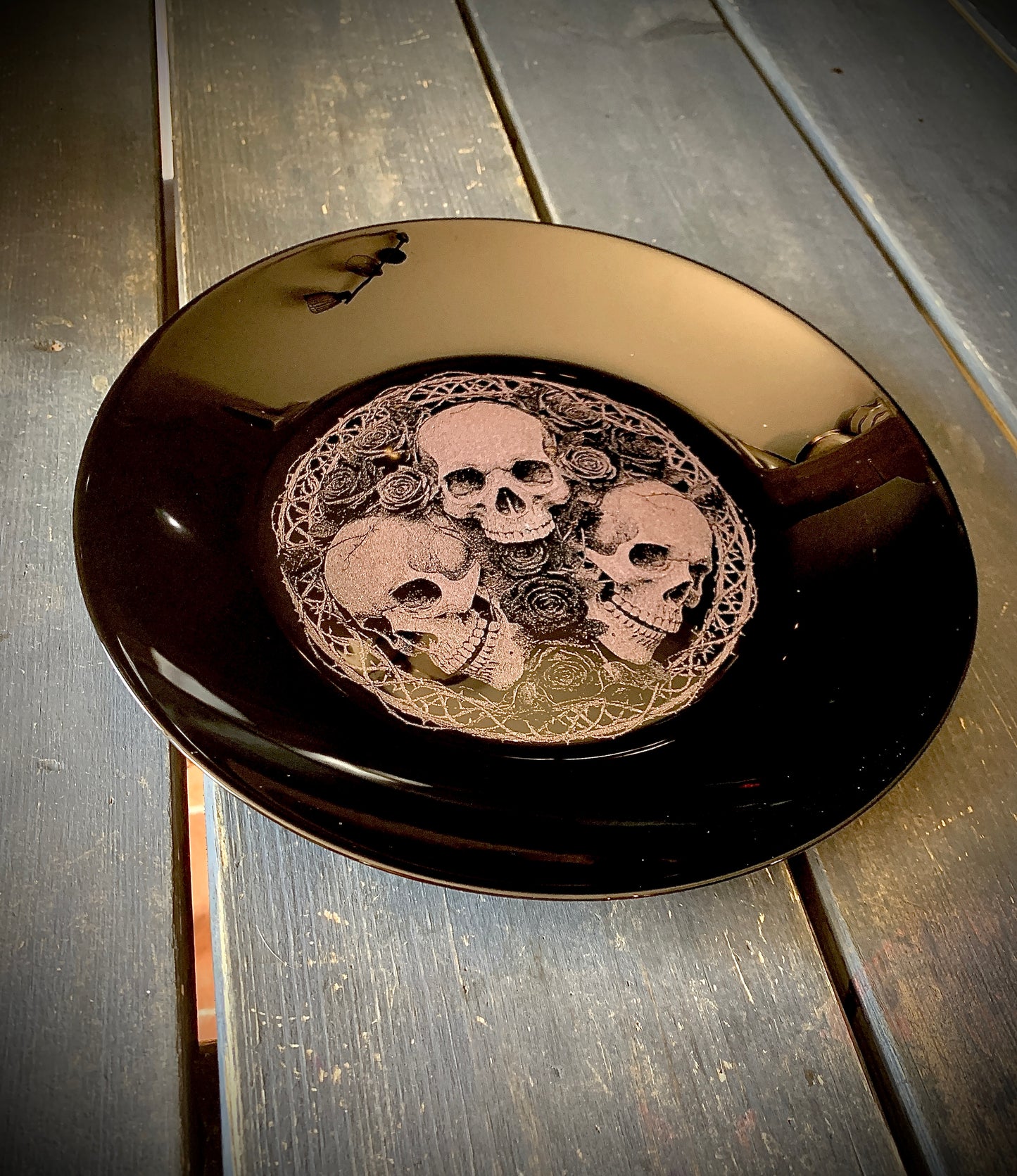 Tri Skull & Rose Ring Dinnerware - Black