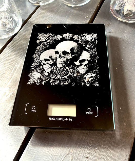 Deluxe skull & rose engraved digital scales - black