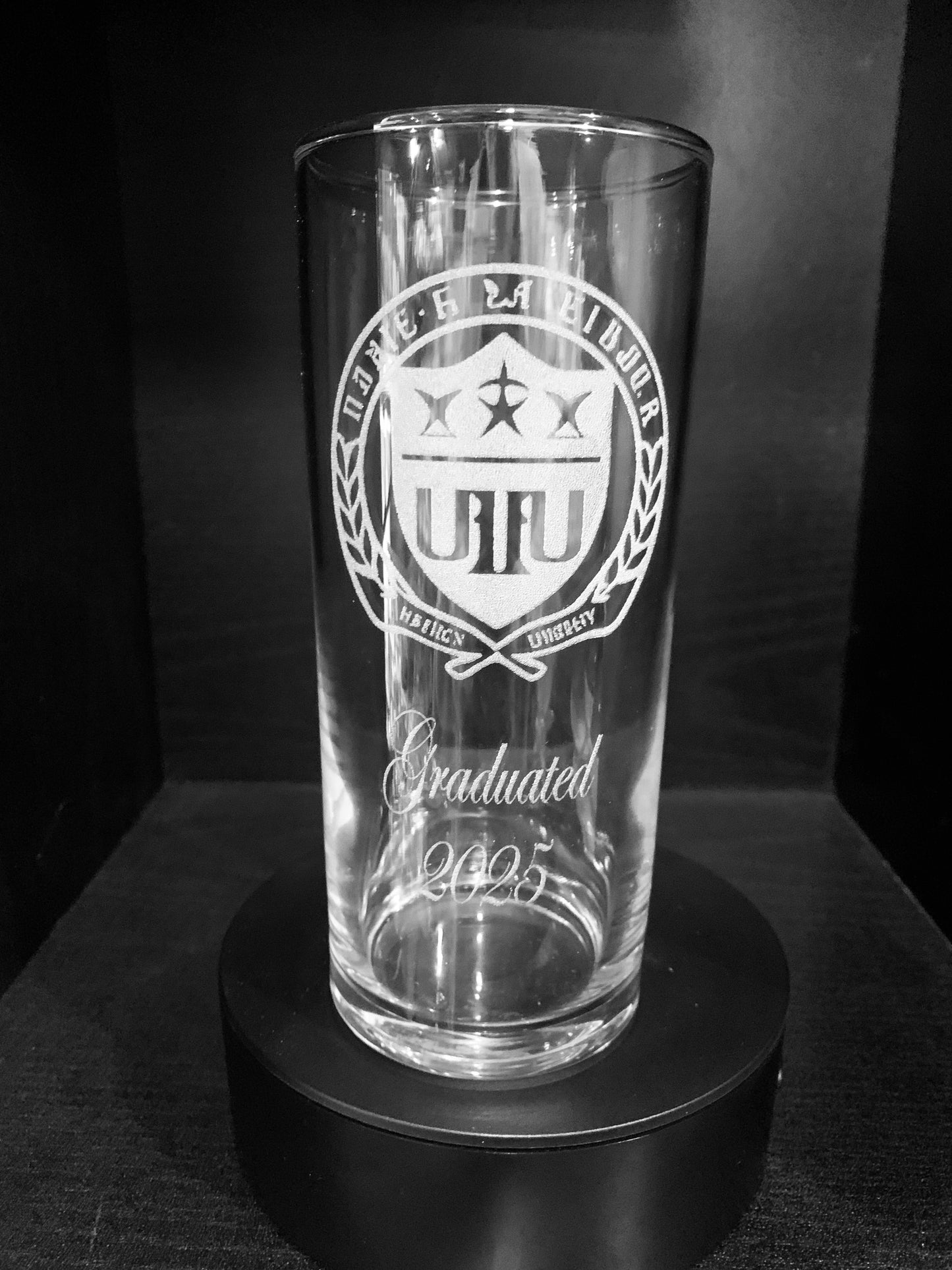 Graduation University logo