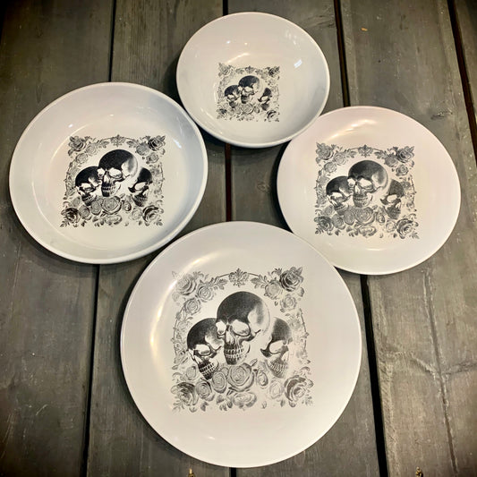 Deluxe Skull & Rose Dinnerware Set - White