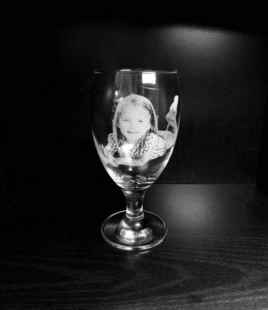 Stemmed craft BEER pint PHOTO ENGRAVED glassware, personalised etched, gift pets, dogs, cat, lager, children, ipa,red, daddy, grandad, ale