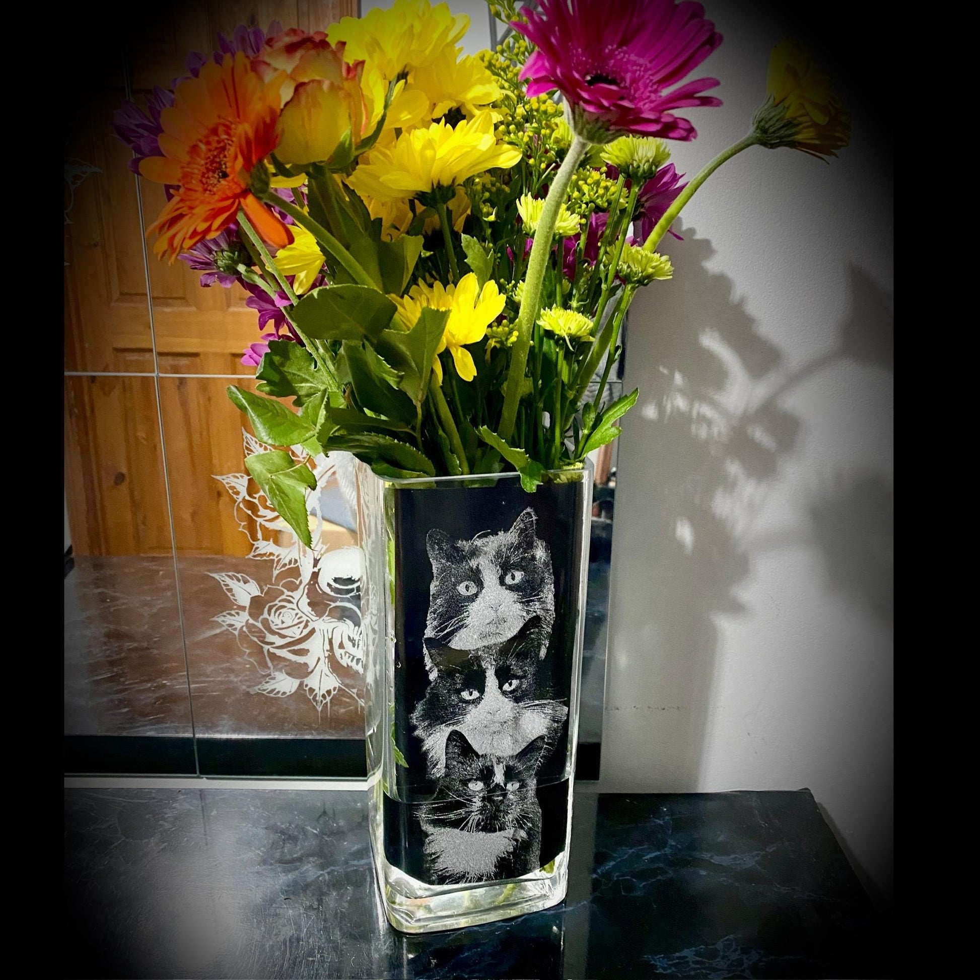 PERSONALISED ENGRAVED VASE photo etched glass gift flowers, Mother’s Day, wedding, mum cat dog pet children family, kids, memorial christmas