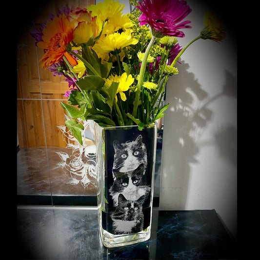 PERSONALISED ENGRAVED VASE photo etched glass gift flowers, Mother’s Day, wedding, mum cat dog pet children family, kids, memorial christmas