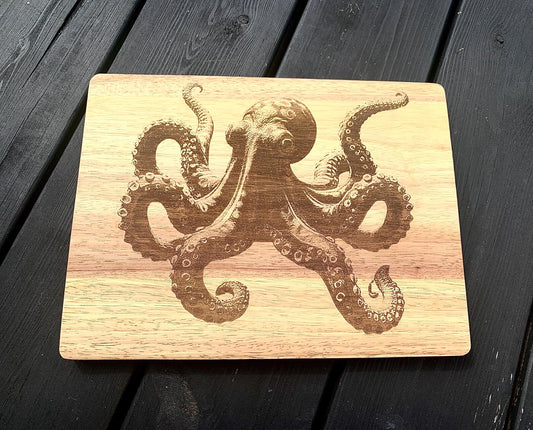 Animal engraved wooden chopping board - Octopus