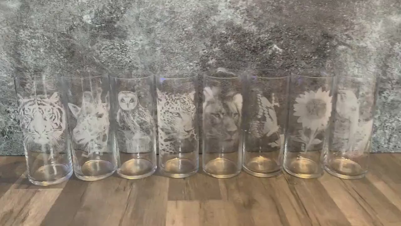 BUTTERFLY engraved VASE Mother’s Day personalised etched glass gift, flowers, wedding, wife, cat, dog, pet children, family, mum, mom, nanna